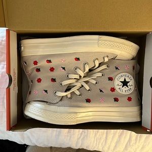 Platform floral converse